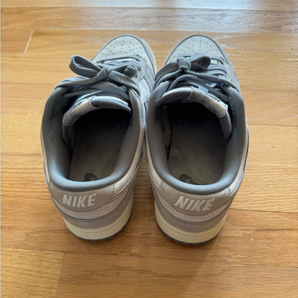 Nike Dunk Low Womens - Picture 3 of 6